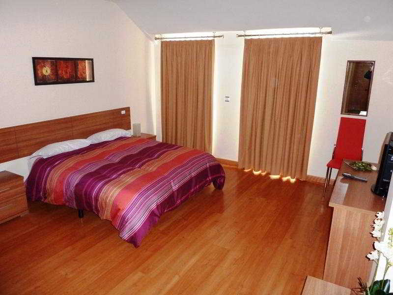 Hostal La Morada La Cisterniga Bagian luar foto