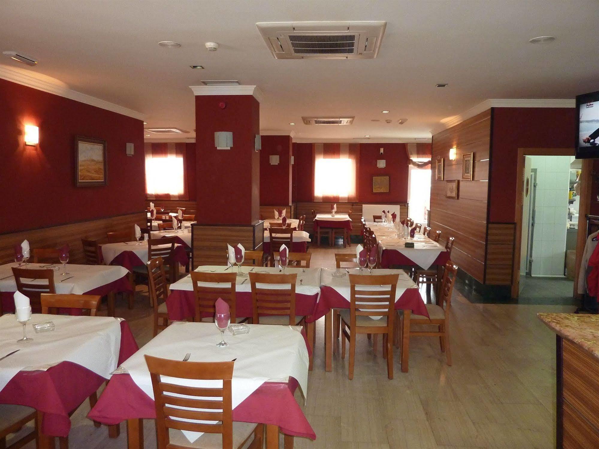 Hostal La Morada La Cisterniga Bagian luar foto