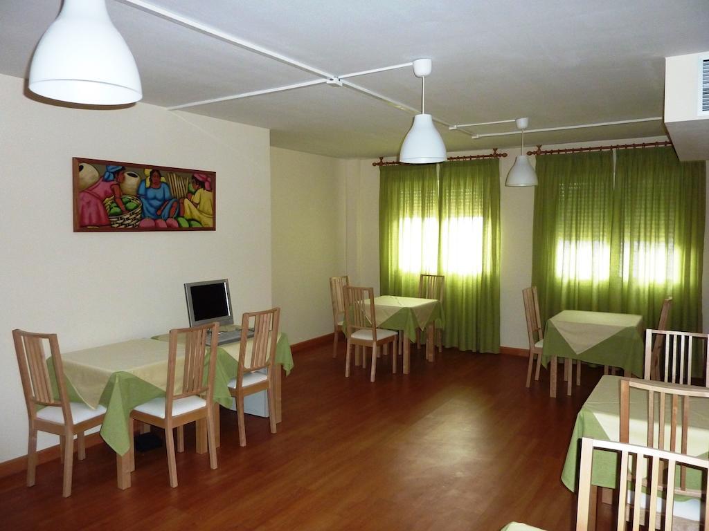 Hostal La Morada La Cisterniga Bagian luar foto