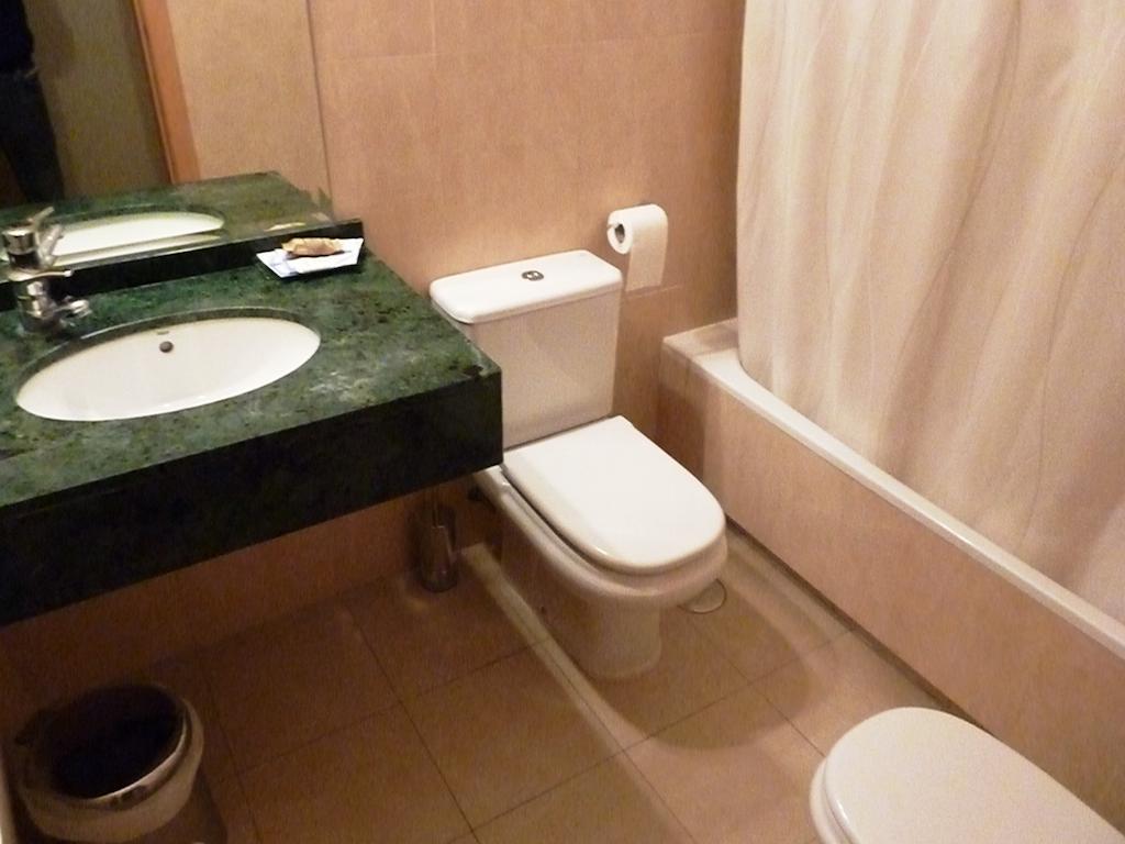 Hostal La Morada La Cisterniga Bagian luar foto